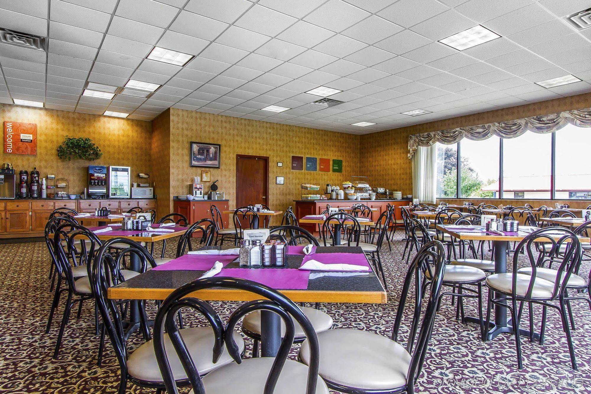 Holiday Inn Express & Suites Waterville - North By Ihg Esterno foto