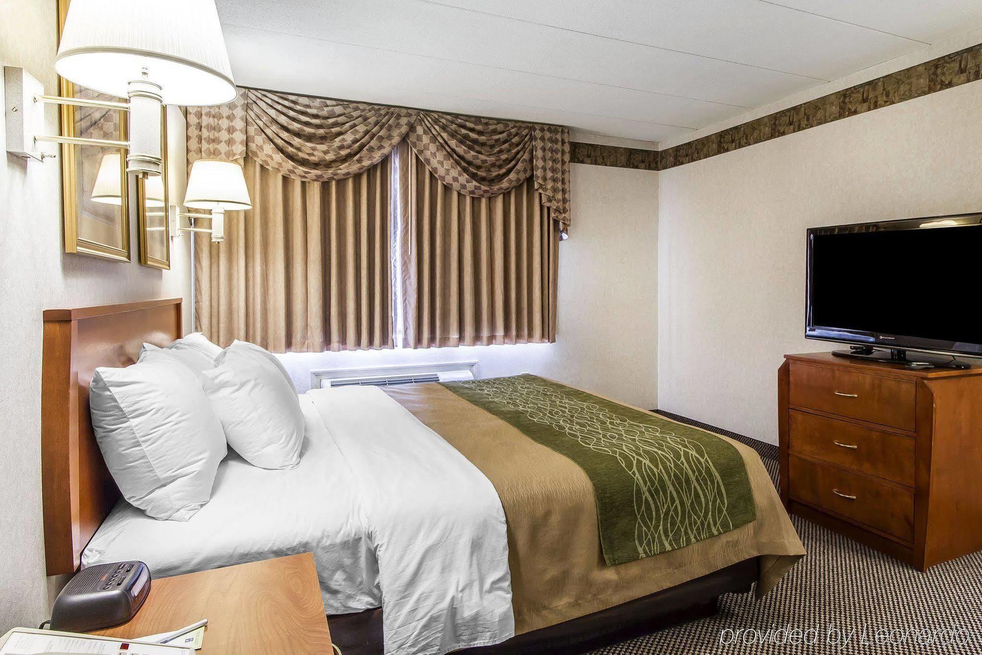Holiday Inn Express & Suites Waterville - North By Ihg Esterno foto