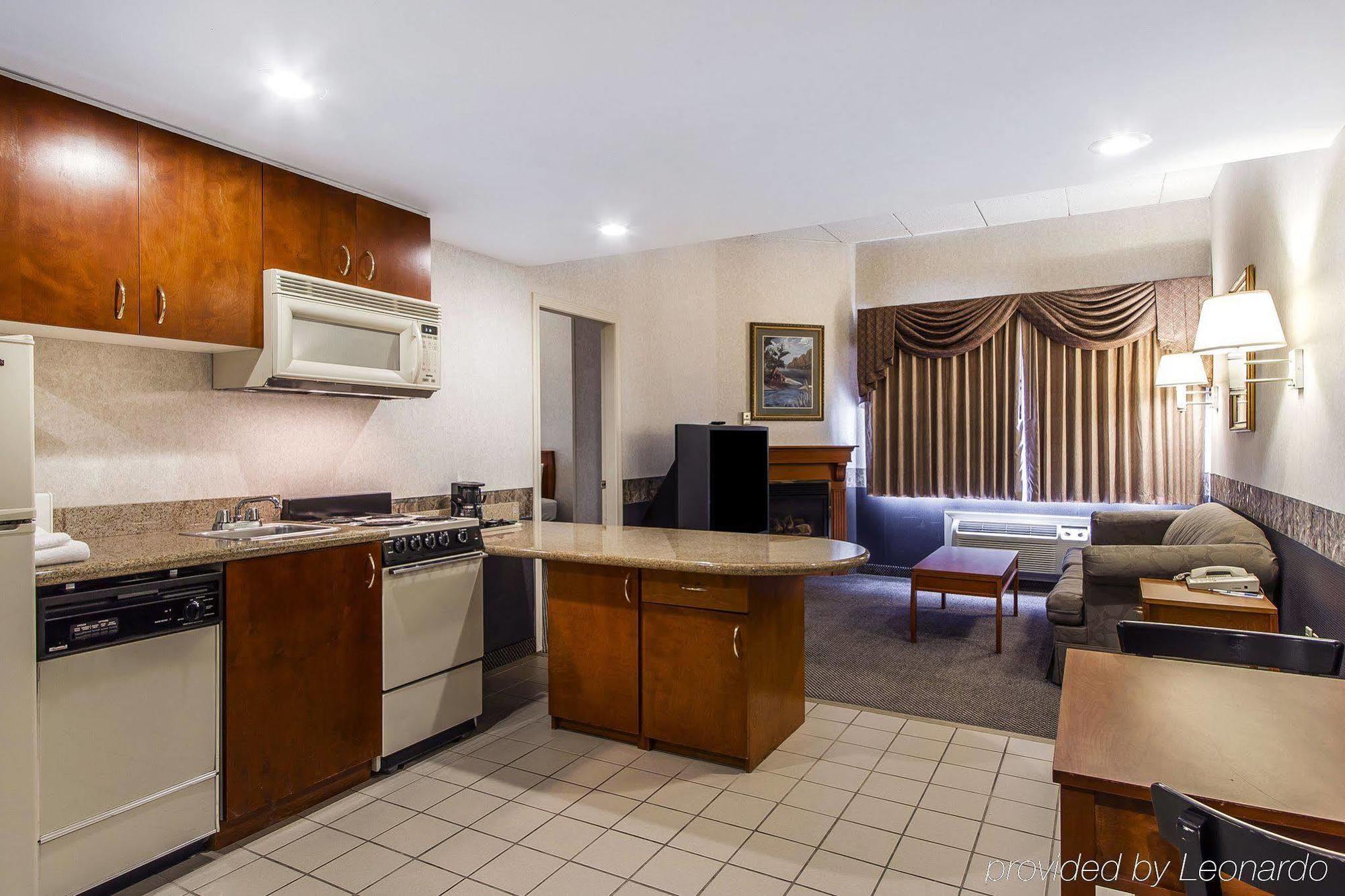 Holiday Inn Express & Suites Waterville - North By Ihg Esterno foto