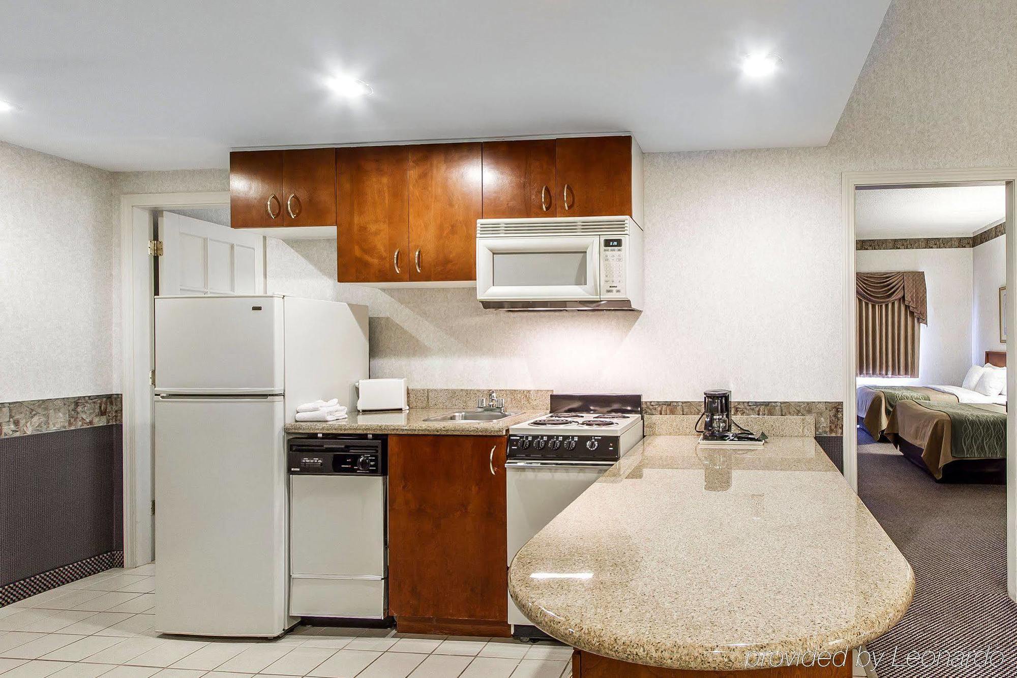 Holiday Inn Express & Suites Waterville - North By Ihg Esterno foto
