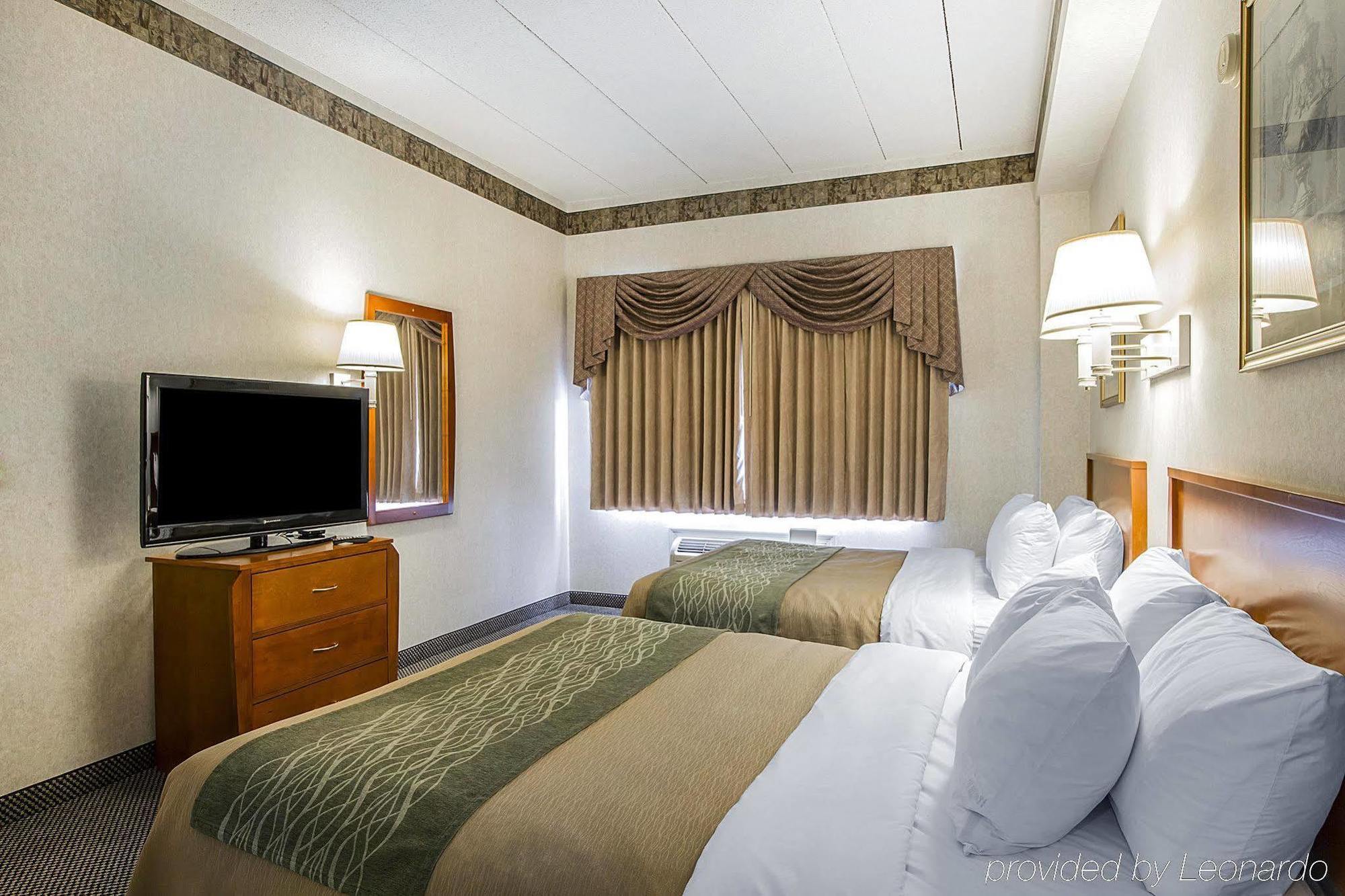 Holiday Inn Express & Suites Waterville - North By Ihg Esterno foto