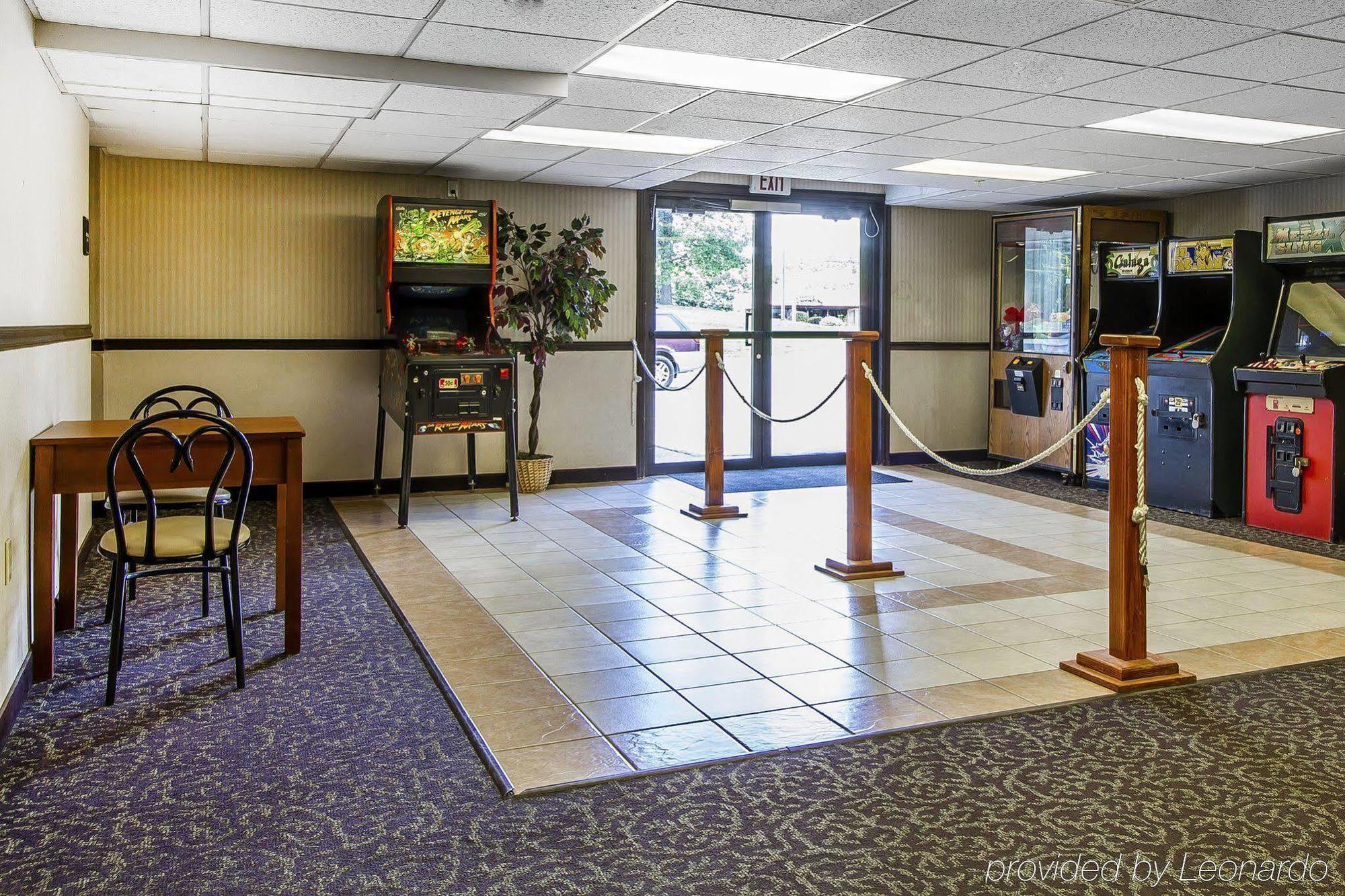 Holiday Inn Express & Suites Waterville - North By Ihg Esterno foto